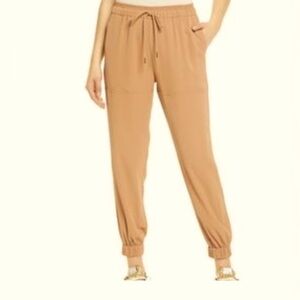 (NWT) Wayf lightweight Joggers